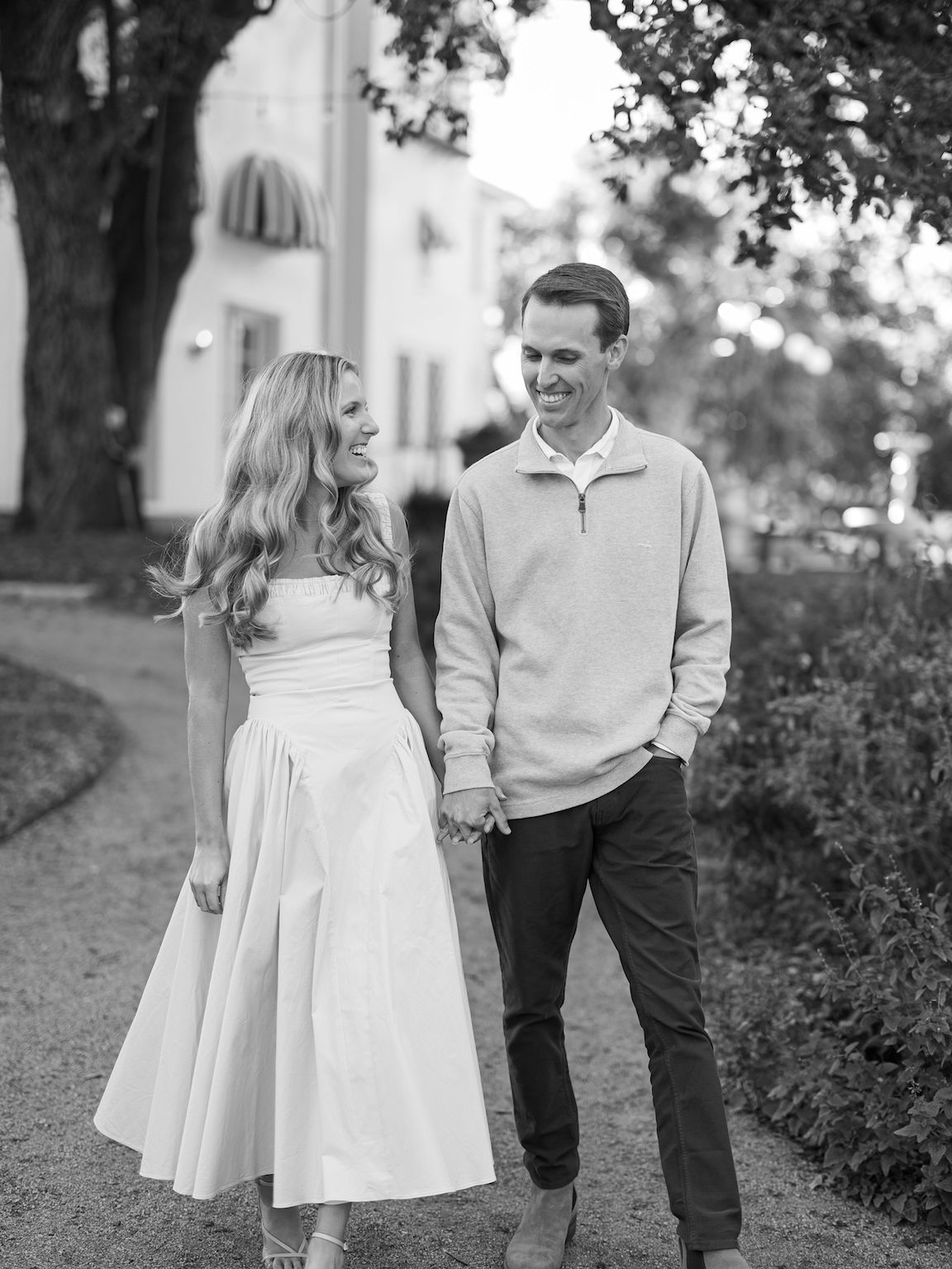 Laguna Gloria Engagement Session in Sunshine