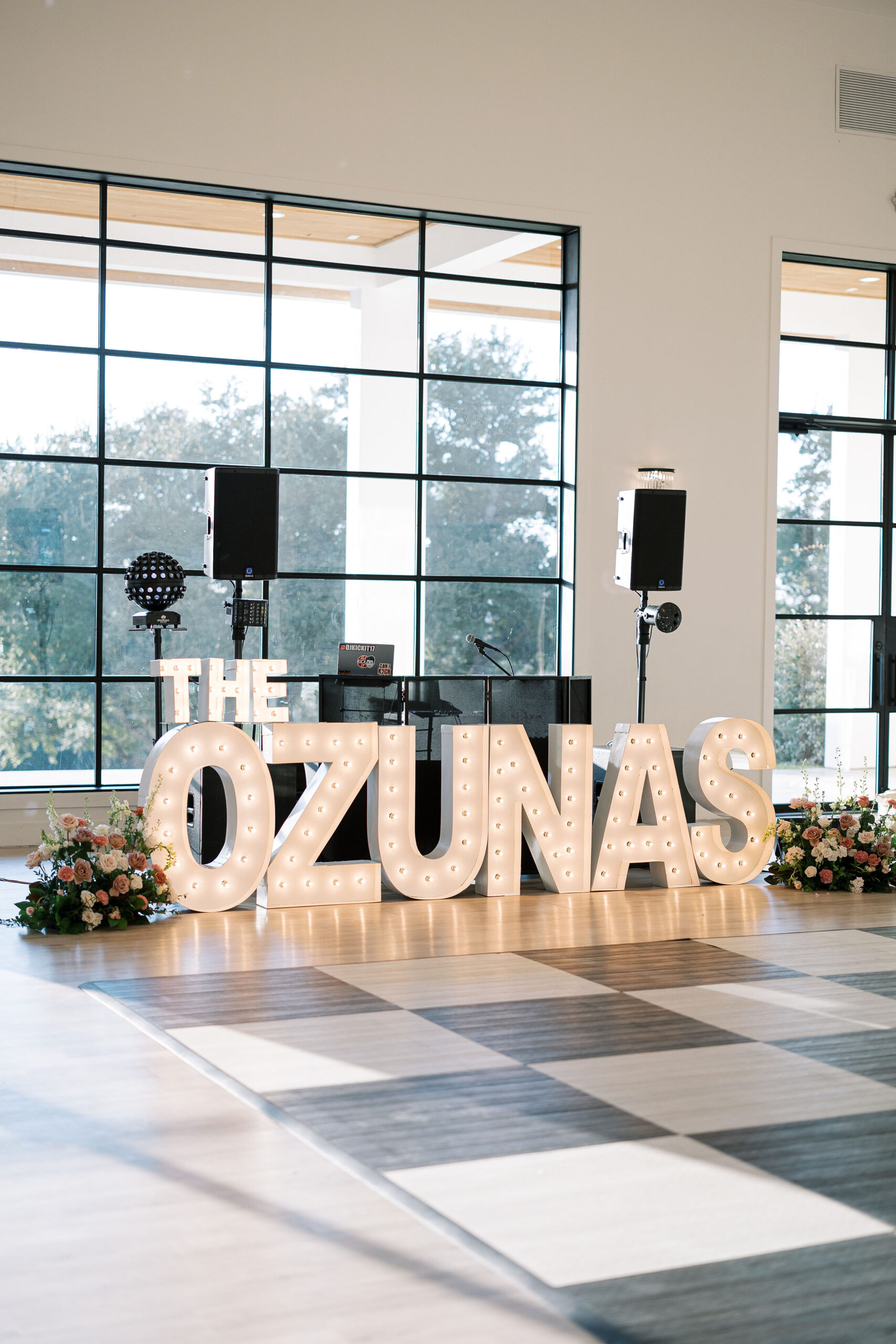 The Arlo wedding reception details