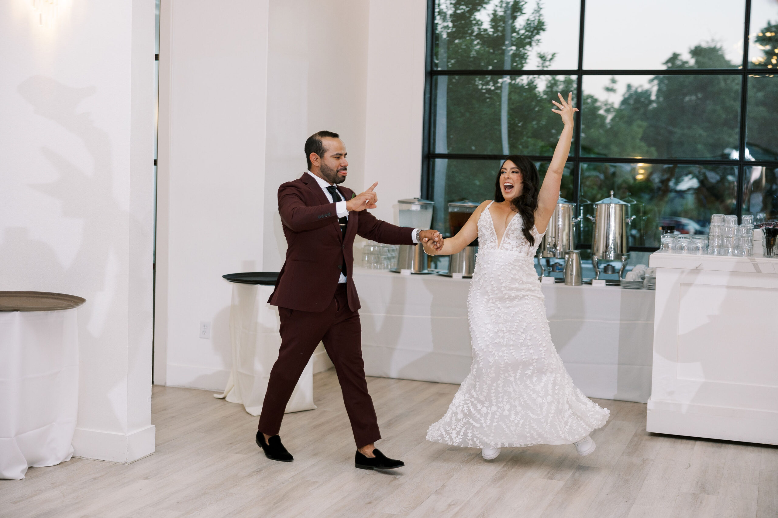 The Arlo wedding reception dancing