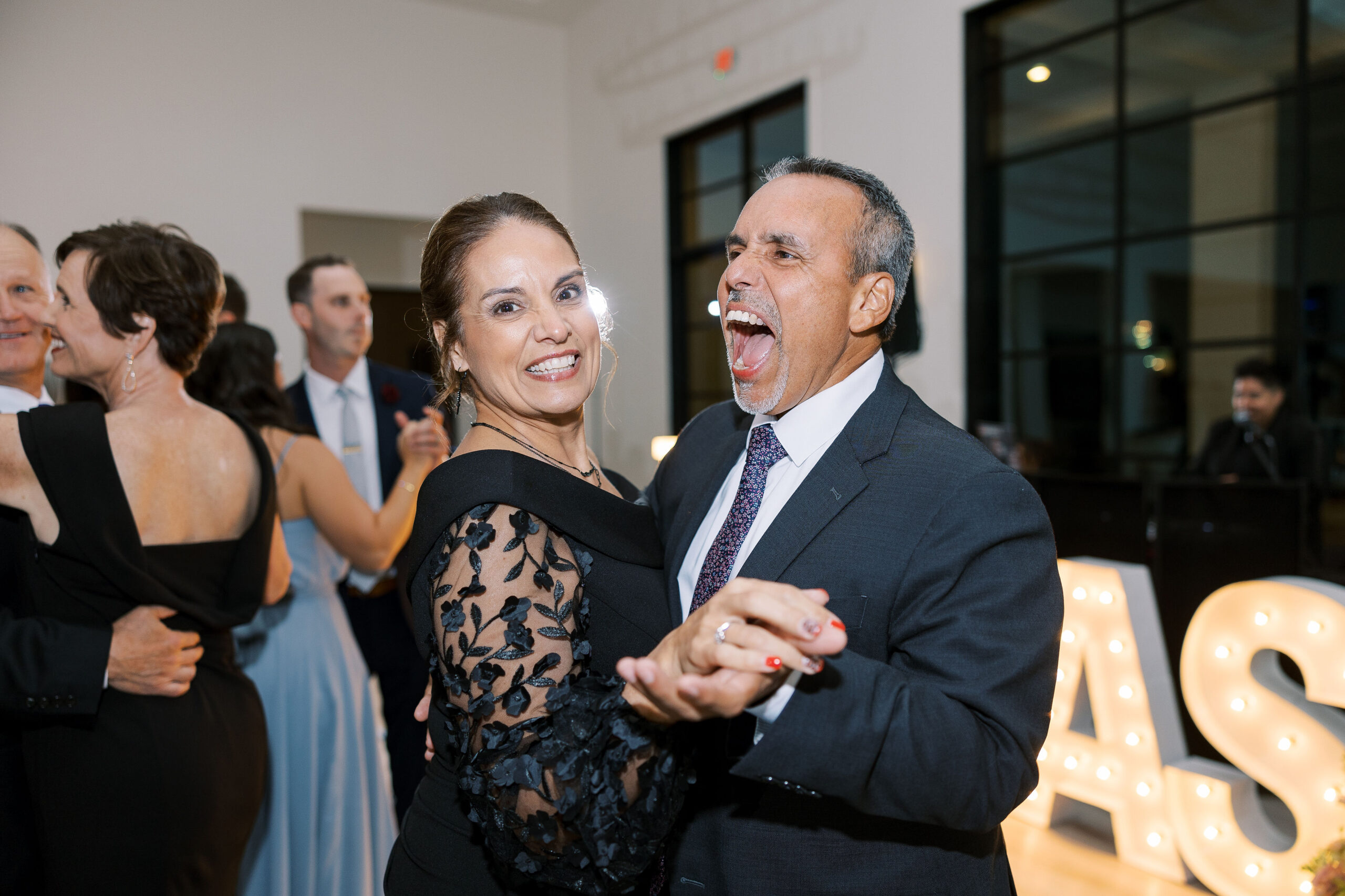 The Arlo wedding reception dancing