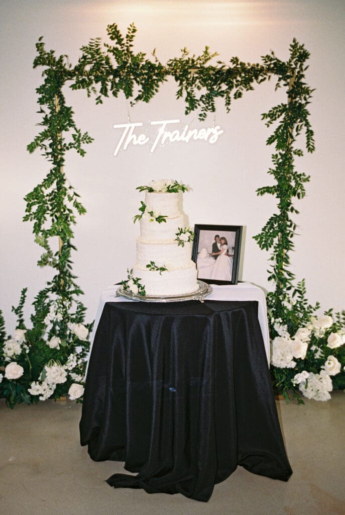 Elegant ranch wedding with refined black and white décor