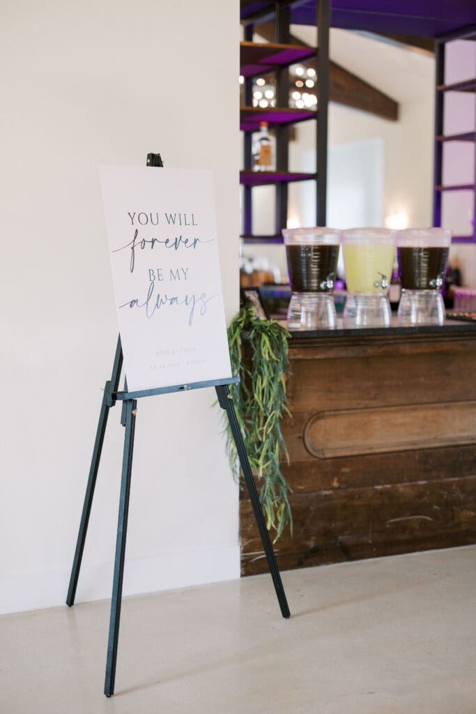 Elegant ranch wedding with refined black and white décor