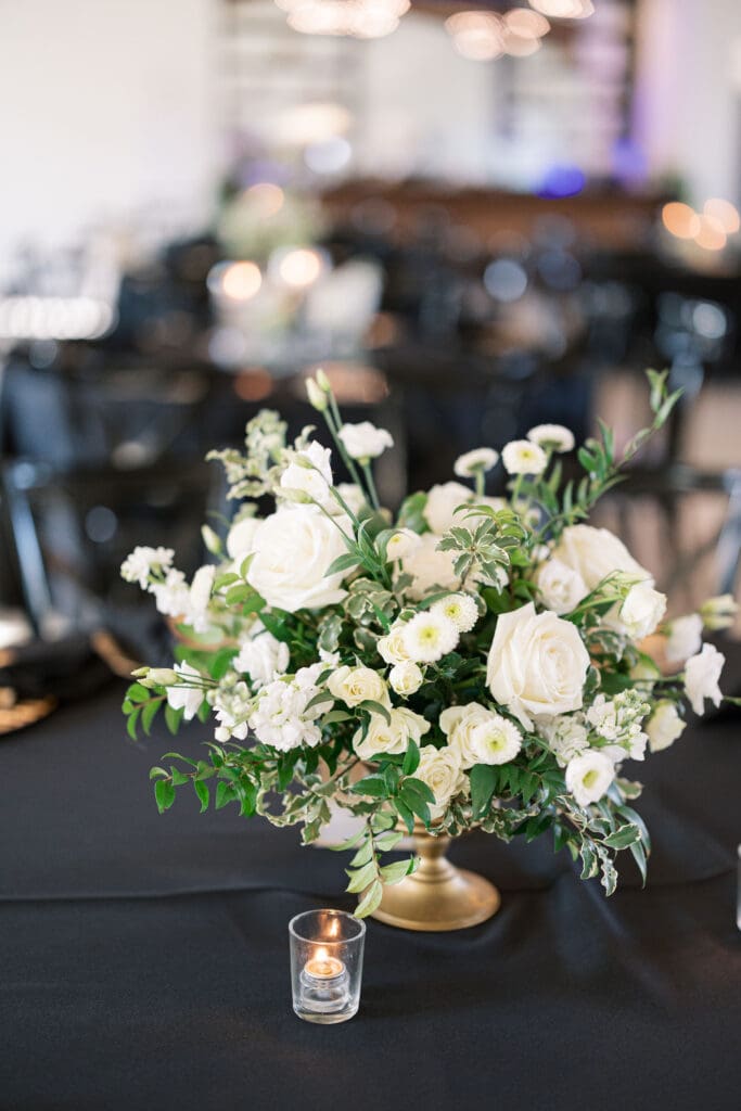 Elegant ranch wedding with refined black and white décor