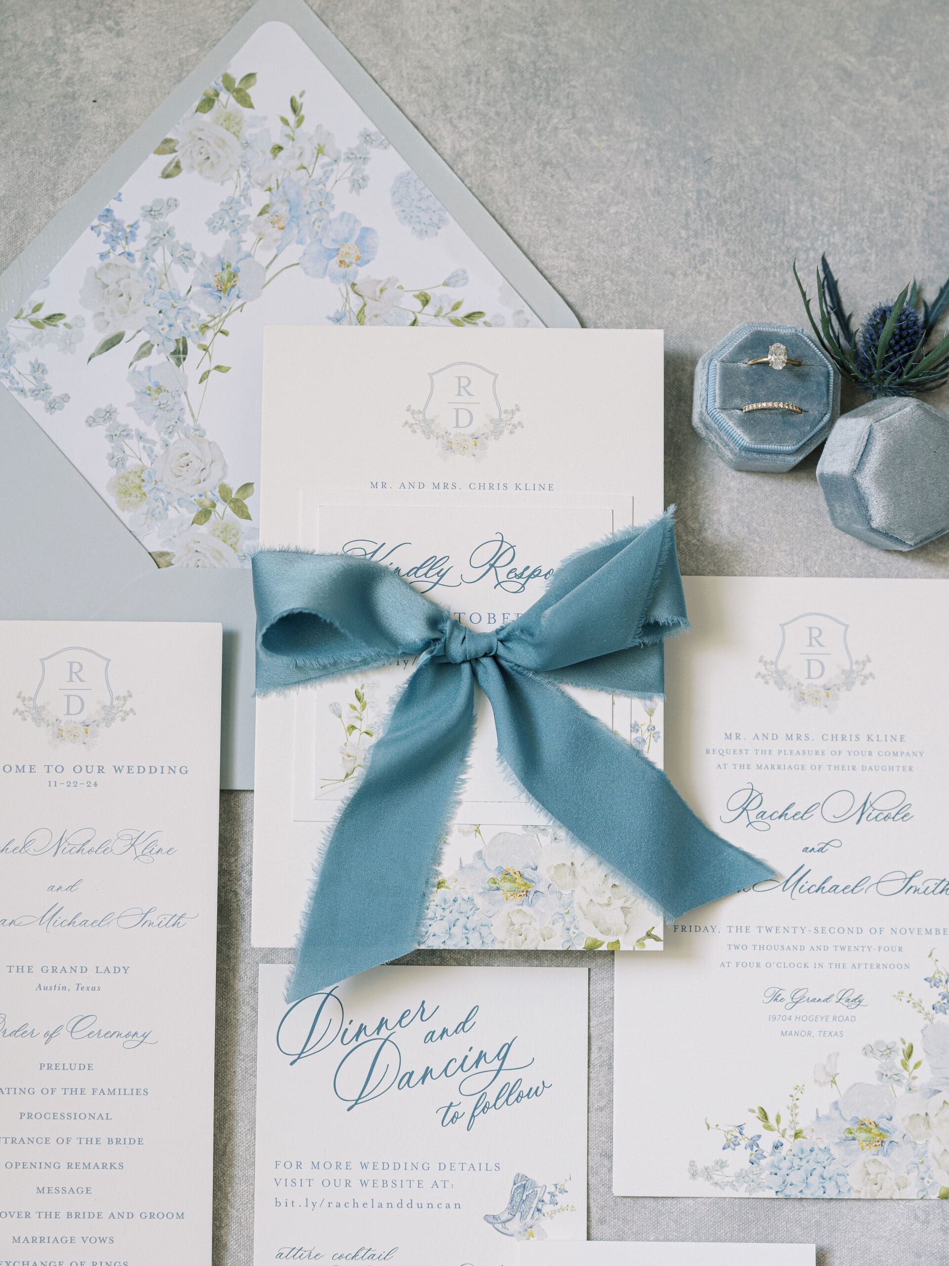 Classic Austin wedding photography at The Grand Lady venue