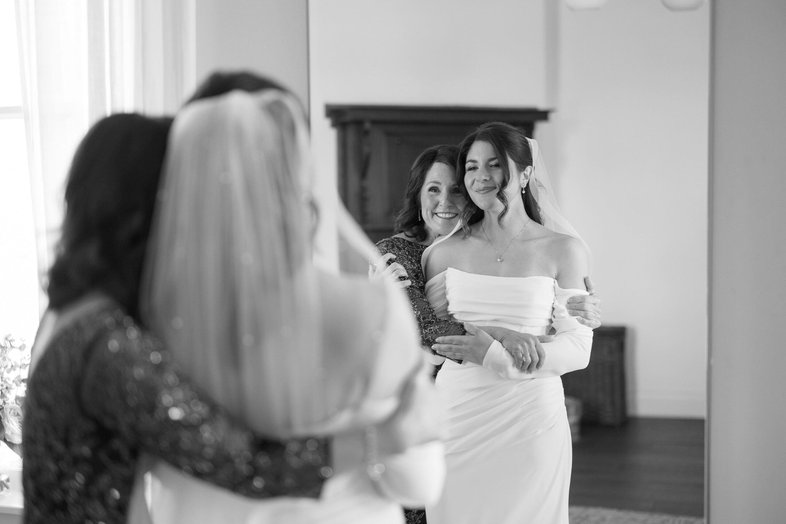 Romantic Austin wedding photography by Diana Brewer at The Grand Lady