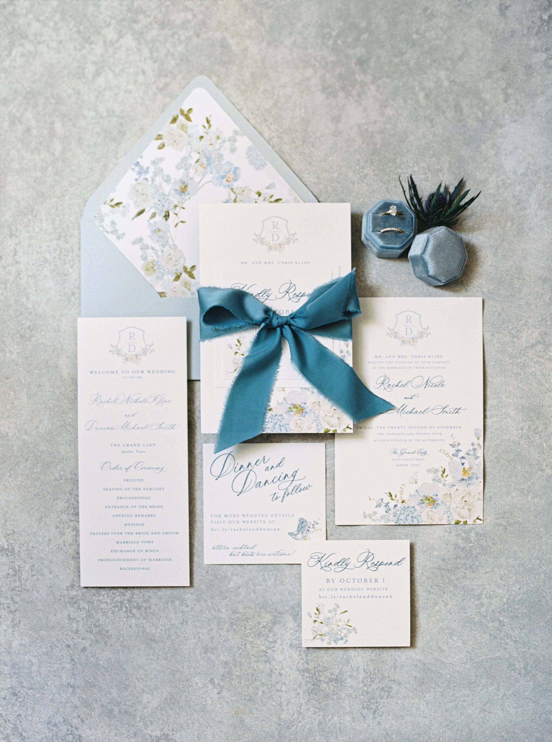 Classic Austin wedding photography at The Grand Lady venue